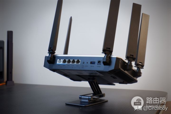 极空间Z4s体验与中兴AX5400Pro+路由器组建2.5G全网服务器