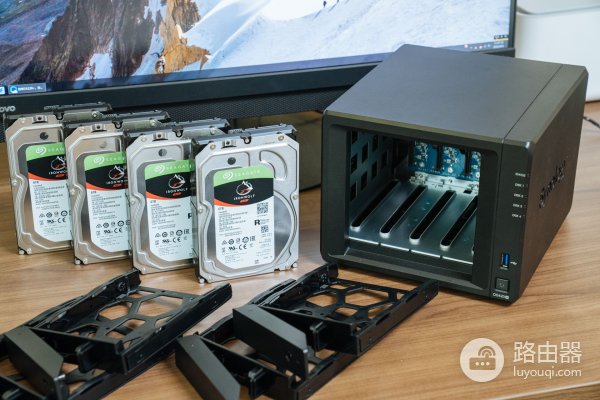 拒绝双11遇到坑，我用过实用性高的路由器和NAS推荐分享