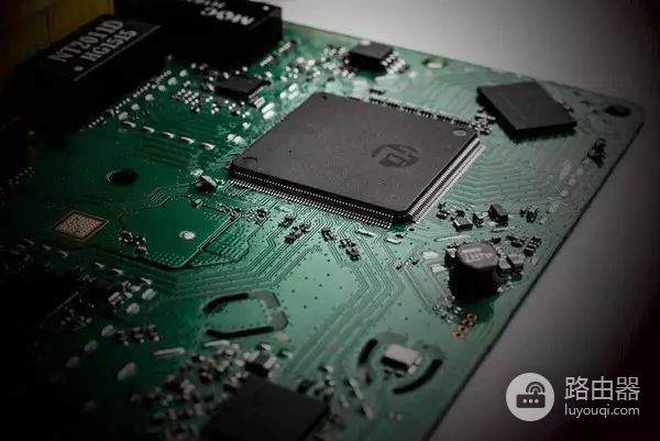 跟女神玩王者荣耀老是卡顿,可能是你路由器天线没插满全身