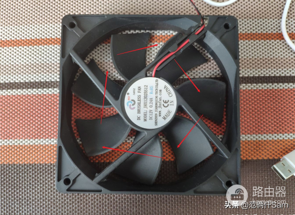 记仓鼠风扇房改造(路由器散热也可以这样用)