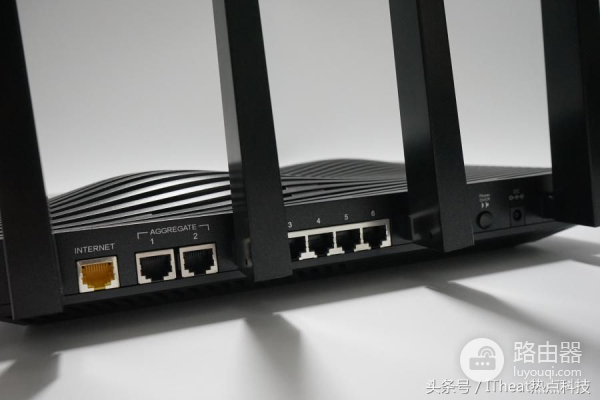 旗舰中的佼佼者——网件夜鹰X8(R8500)路由器开箱及简评
