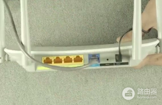 怎么连接腾达有线路由器(路由器怎么插线)
