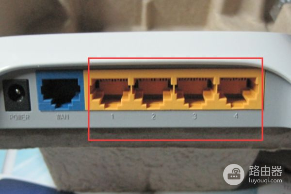 路由器和交换机之间的水晶头应该怎么连接(路由器的LAN口接交换机怎么做水晶头)