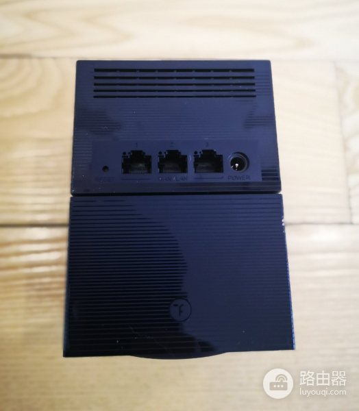 两百元就能组个无线漫游网络,TP这款Mesh无线路由器值得买么?