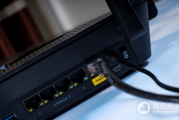 怪兽级别的网络覆盖:Linksys领势MR8300三频路由器