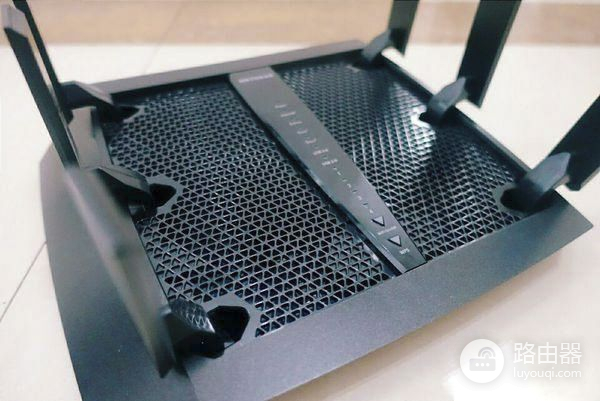 还在纠结路由器放哪里?这几款路由器你随便放