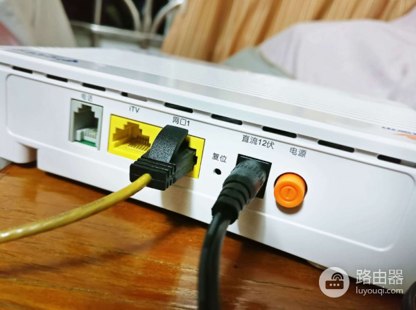 终于明白了!移动的光猫自带WiFi,为啥很多人却要花钱买路由器?