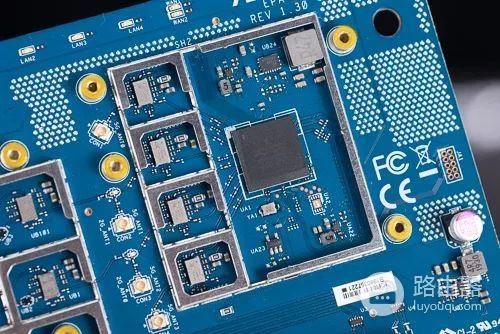 华硕TUF-AX3000路由器评测：游戏玩家的利器，WiFi 6的普及先锋