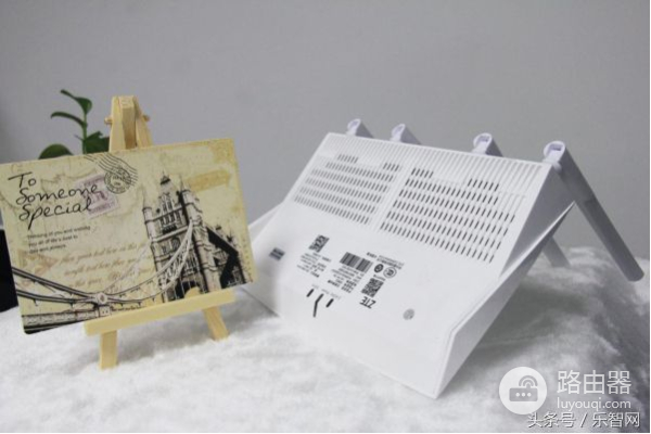 谁是百元路由器之王?中兴E8822更懂你家的光纤宽带