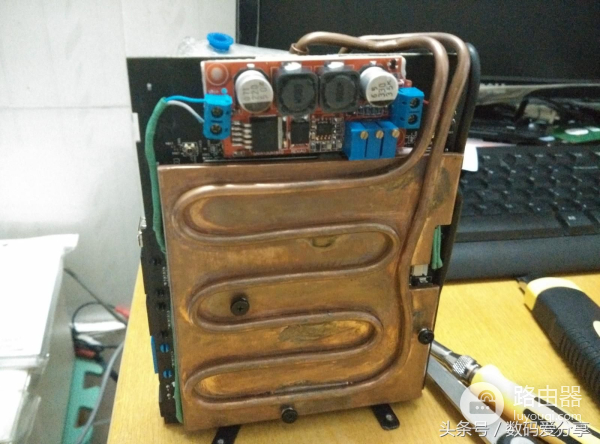 网友爆改小米路由器!水冷系统+霸气外观,雷军看了都喜欢!