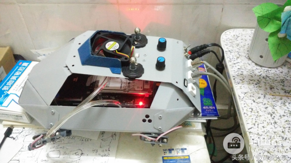 网友爆改小米路由器!水冷系统+霸气外观,雷军看了都喜欢!