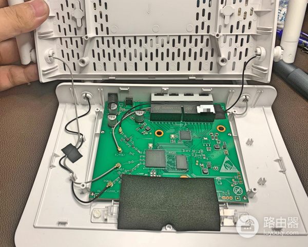 国产CPU路由器来袭!GL.iNet GL-SF1200简测,未来可期