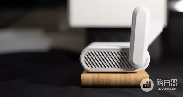 国产芯!迷你OpenWRT神器:SFT1200路由器,可当轻量NAS+热点共享