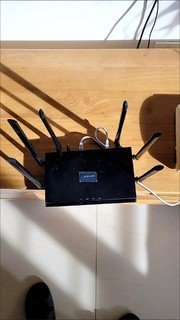 宿舍路由器可以连接几个设备（宿舍路由器可以连接多少个设备）