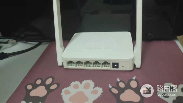 台式电脑没无线网卡怎么用wifi(电脑没有无线网卡，教你用一根网线连接WiFi)