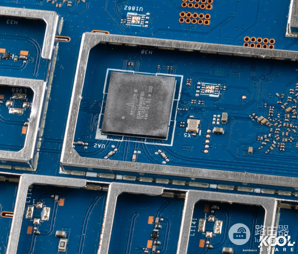AX11000无线路由开箱拆解评测-AX11000拆解