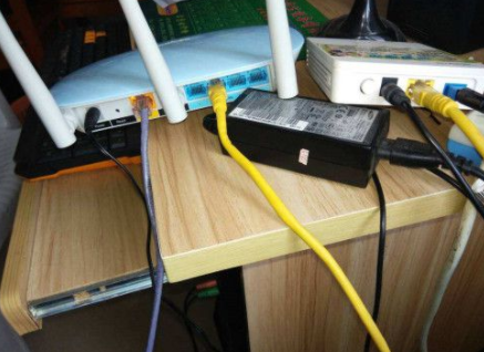 wifi连接限制或无连接怎么办(家里“无线路由器”连接后无法上网 ,这几种方法轻松应对)