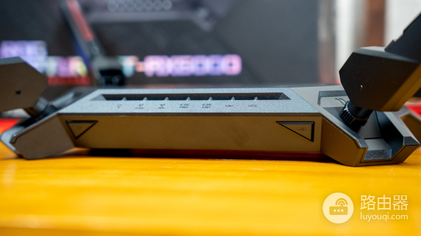 双2.5G疾速网口:华硕ROG GT-AX6000红蜘蛛电竞路由评测