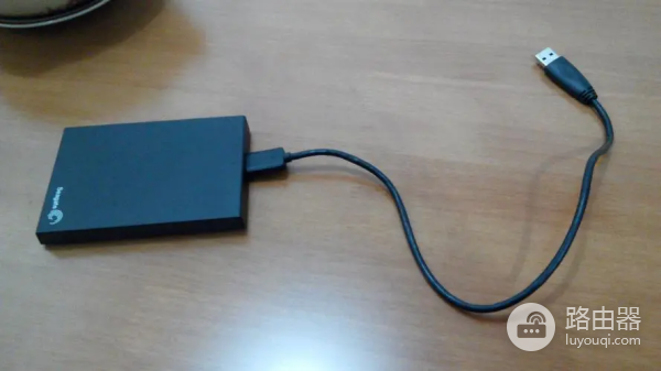 移动硬盘摔坏了有什么方法可以恢复里面数据