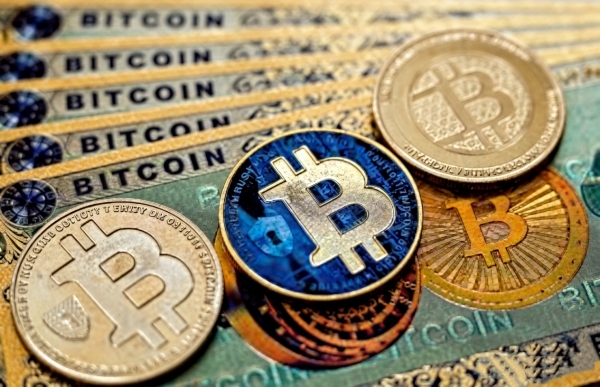 中本聪为什么彻底消失？比特币创世区块背后的金融宣言与黑暗起源