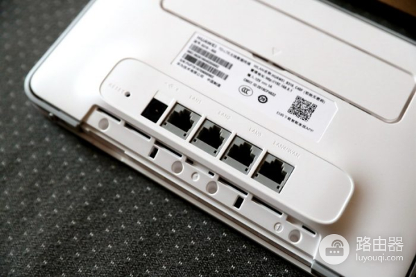 华为4g路由2pro可以常插电使用吗（华为4g路由2pro支持常插电使用吗）