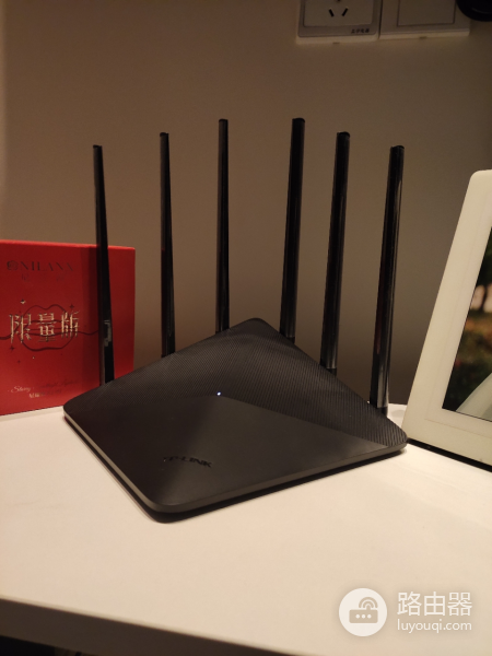 宽带与路由器的区别是什么（宽带与路由器的不同点是什么）