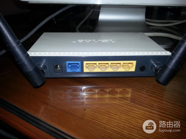 什么路由器信号强穿墙效果好（哪个路由器穿墙信号最强最稳定）