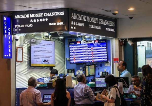 比特币如何兑换成现金？2026年哪些国家支持便捷OTC和ATM提现