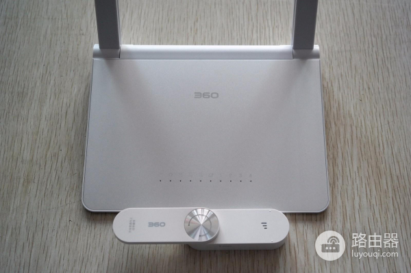 360wifi扩展器怎么样(强强联合信号无死角!360WiFi扩展器360R1评测)