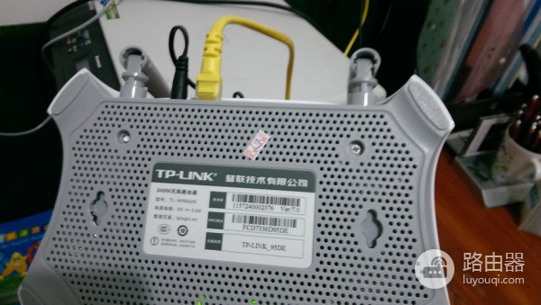 rog魔方幻路由器和红蜘蛛哪个好（rog魔方幻路由器和红蜘蛛对比）