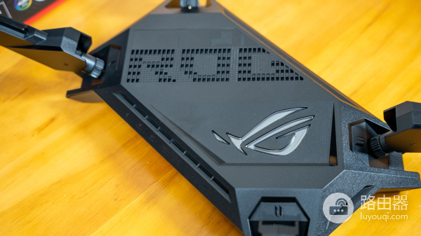 双2.5G疾速网口:华硕ROG GT-AX6000红蜘蛛电竞路由评测