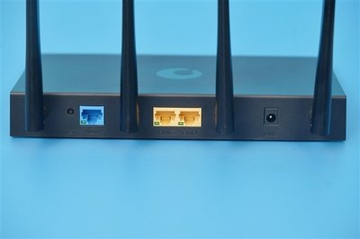 路由器千兆口灯一直闪怎么回事（路由器千兆口灯一直闪什么原因）