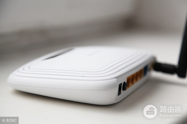 偷wifi怎么办(手机无线信号差网速慢？有人偷你的wifi！一招教你踢出蹭网者)