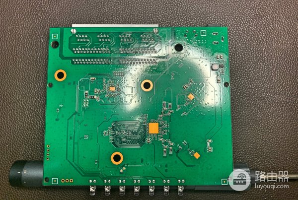 国产CPU路由器来袭!GL.iNet GL-SF1200简测,未来可期