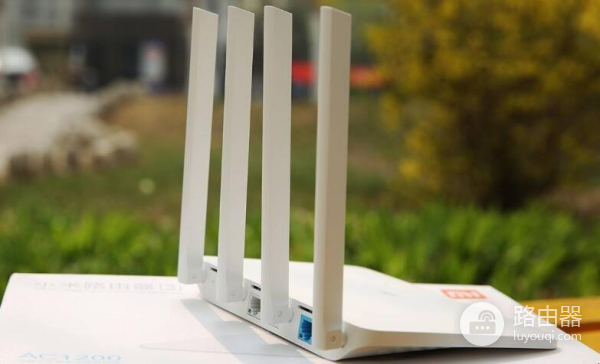 300带宽需要使用什么样的路由器（300带宽适合使用哪种类型的路由器）