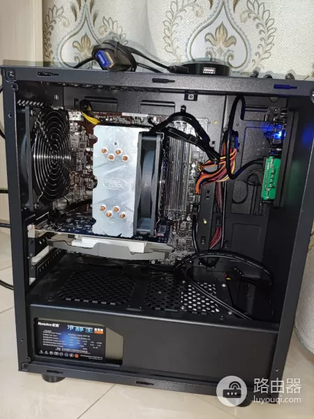 首席玩家的3000转风扇上身(电脑风扇3000转)