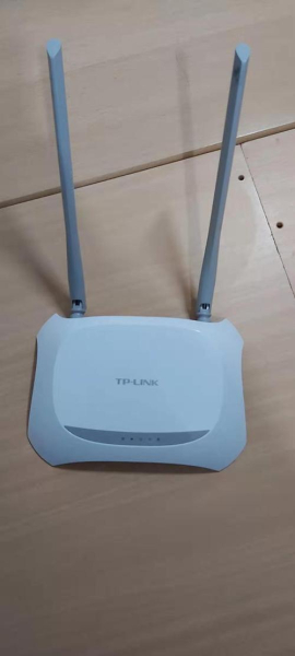 tplink企业路由器怎么设置无线密码（tplink企业路由器设置无线密码方法）