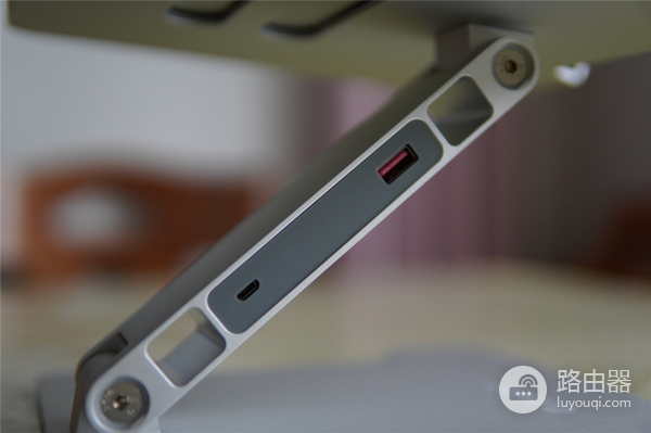 笔记本电脑也有好角度(笔记本屏幕角度最舒服)