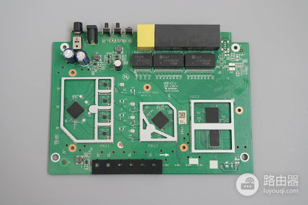 友讯DIR-878拆机揭秘AC1900无线路由器