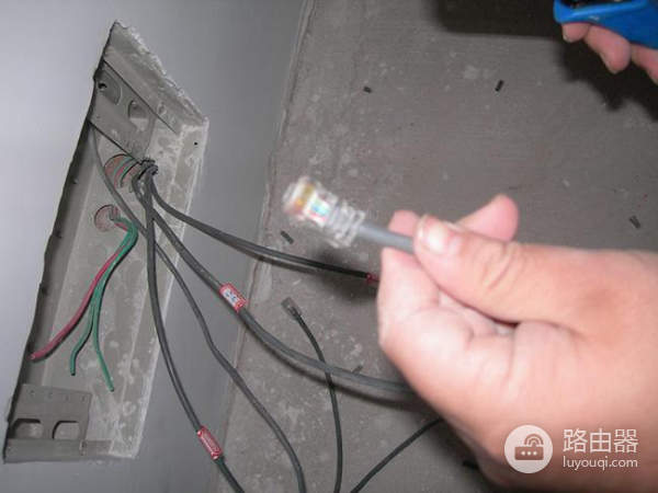 一根网线两个路由器(如何用网线串联两个路由器)