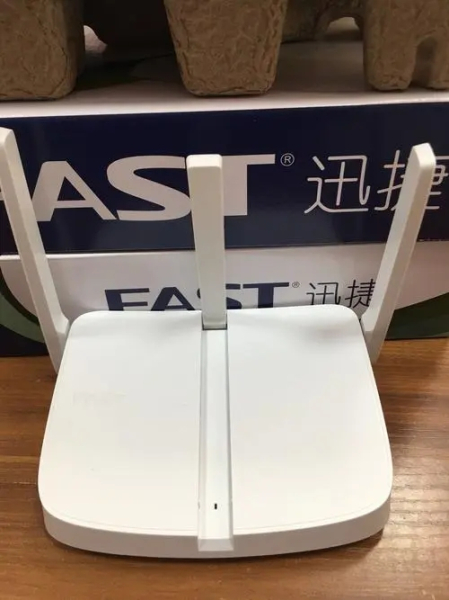 迅捷fw313r和水星mw305r哪个好（迅捷fw313r和水星mw305r推荐哪一个）