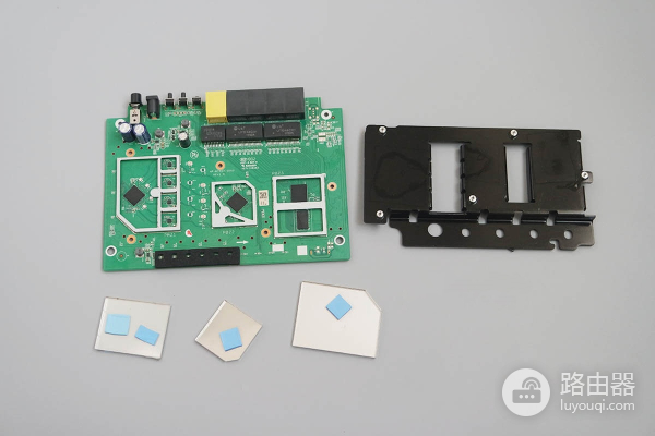 友讯DIR-878拆机揭秘AC1900无线路由器