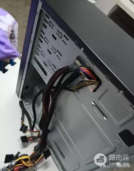 如何组装一台电脑(如何配置组装电脑)