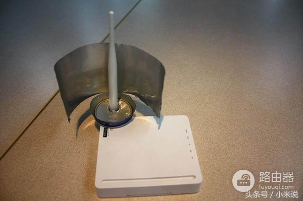 wifi信号是怎么穿墙的(wifi信号差不能穿墙?稍微调一下路由器,信号轻松穿2道墙)