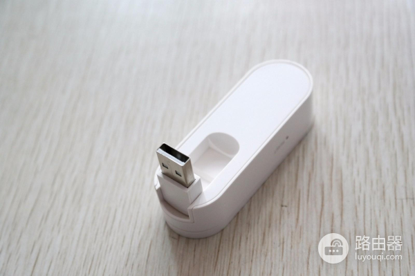 360wifi扩展器怎么样(强强联合信号无死角!360WiFi扩展器360R1评测)