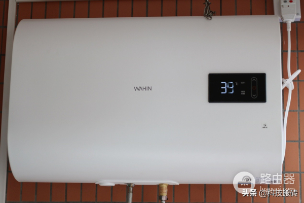 WIFI怎么安装热水器(老房子安装新热水器，华凌电热水器开箱评测)