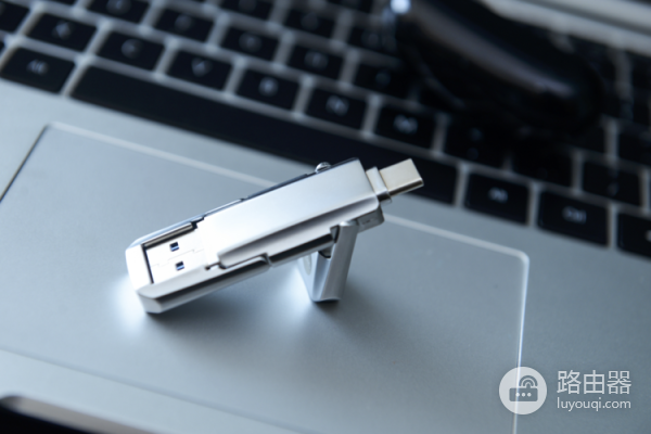 u盘文件损坏且无法读取修复方式是什么