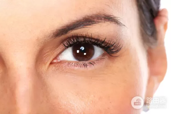 一边用电脑一边刷手机(电脑如何刷手机)