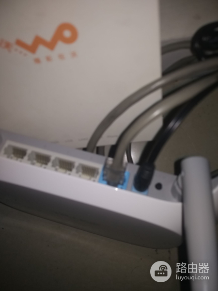 用手机设置无线路由器-如何手机设置无线路由器