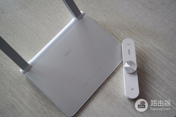360wifi扩展器怎么样(强强联合信号无死角!360WiFi扩展器360R1评测)